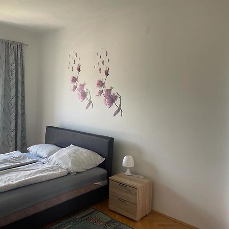 Kristina Apartments تيفات المظهر الخارجي الصورة