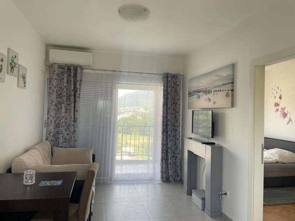 Kristina Apartments تيفات المظهر الخارجي الصورة