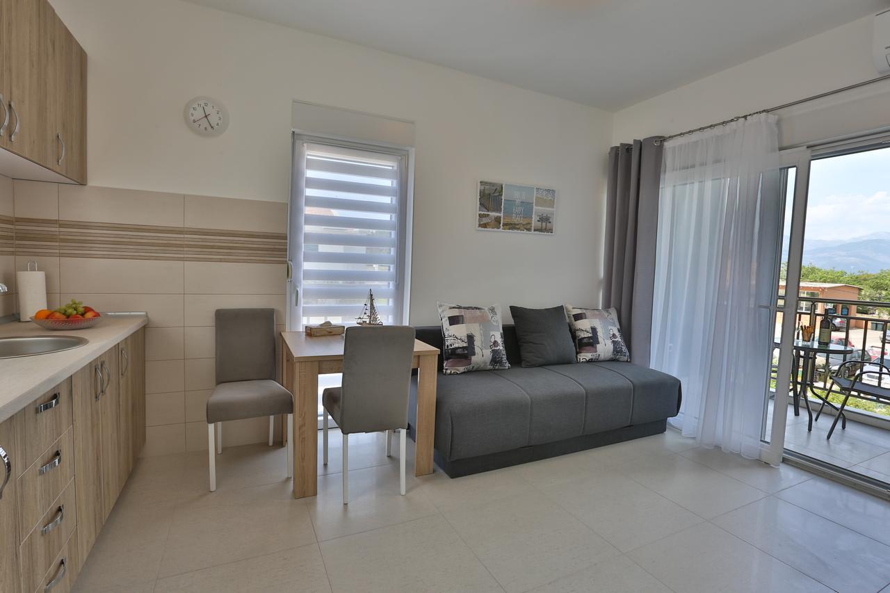 Kristina Apartments تيفات المظهر الخارجي الصورة