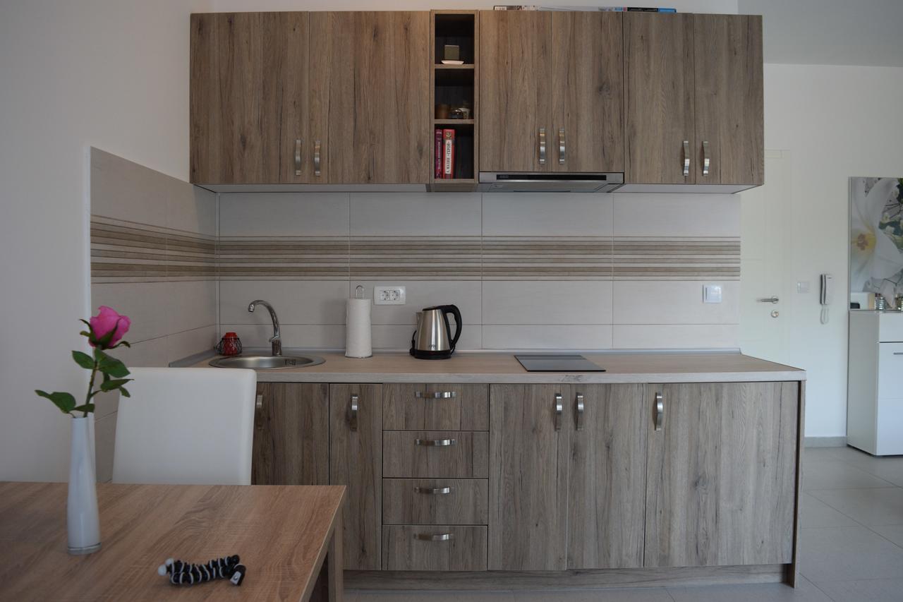 Kristina Apartments تيفات المظهر الخارجي الصورة