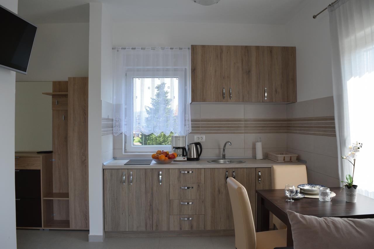 Kristina Apartments تيفات المظهر الخارجي الصورة